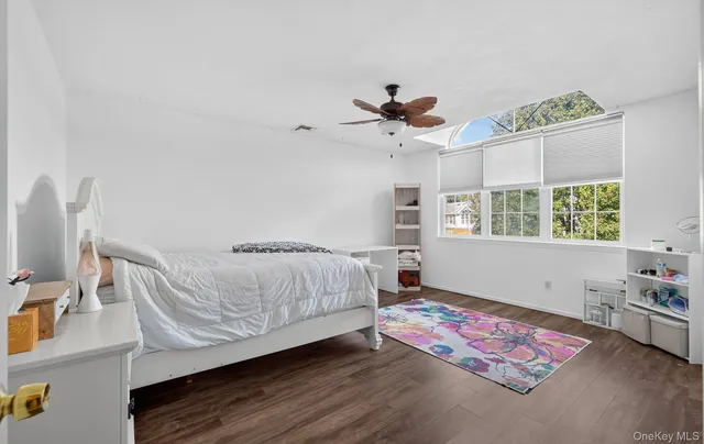 $650,000 | 21 Indian Trace, Kings Park, NY 11754