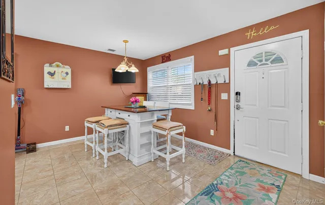 $650,000 | 21 Indian Trace, Kings Park, NY 11754