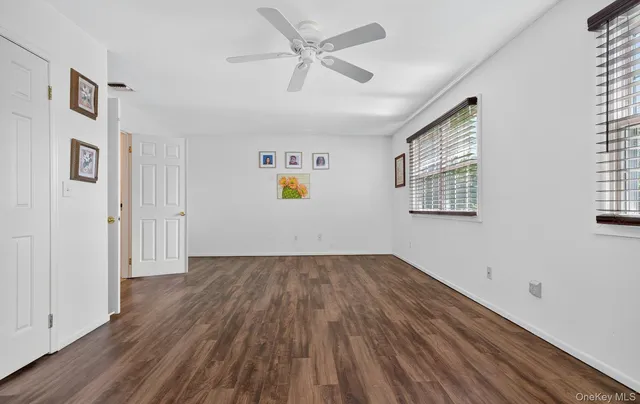 $650,000 | 21 Indian Trace, Kings Park, NY 11754