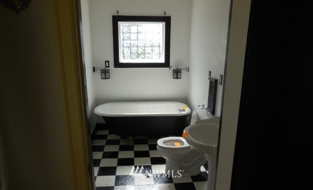 10017 Renton Avenue South Seattle, WA 98178 - Photo 2 of 11 Gallery Image 2