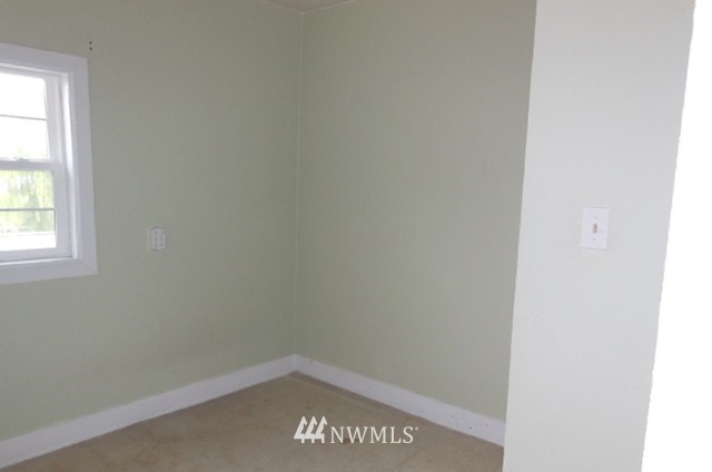 10017 Renton Avenue South Seattle, WA 98178 - Photo 3 of 11 Gallery Image 3
