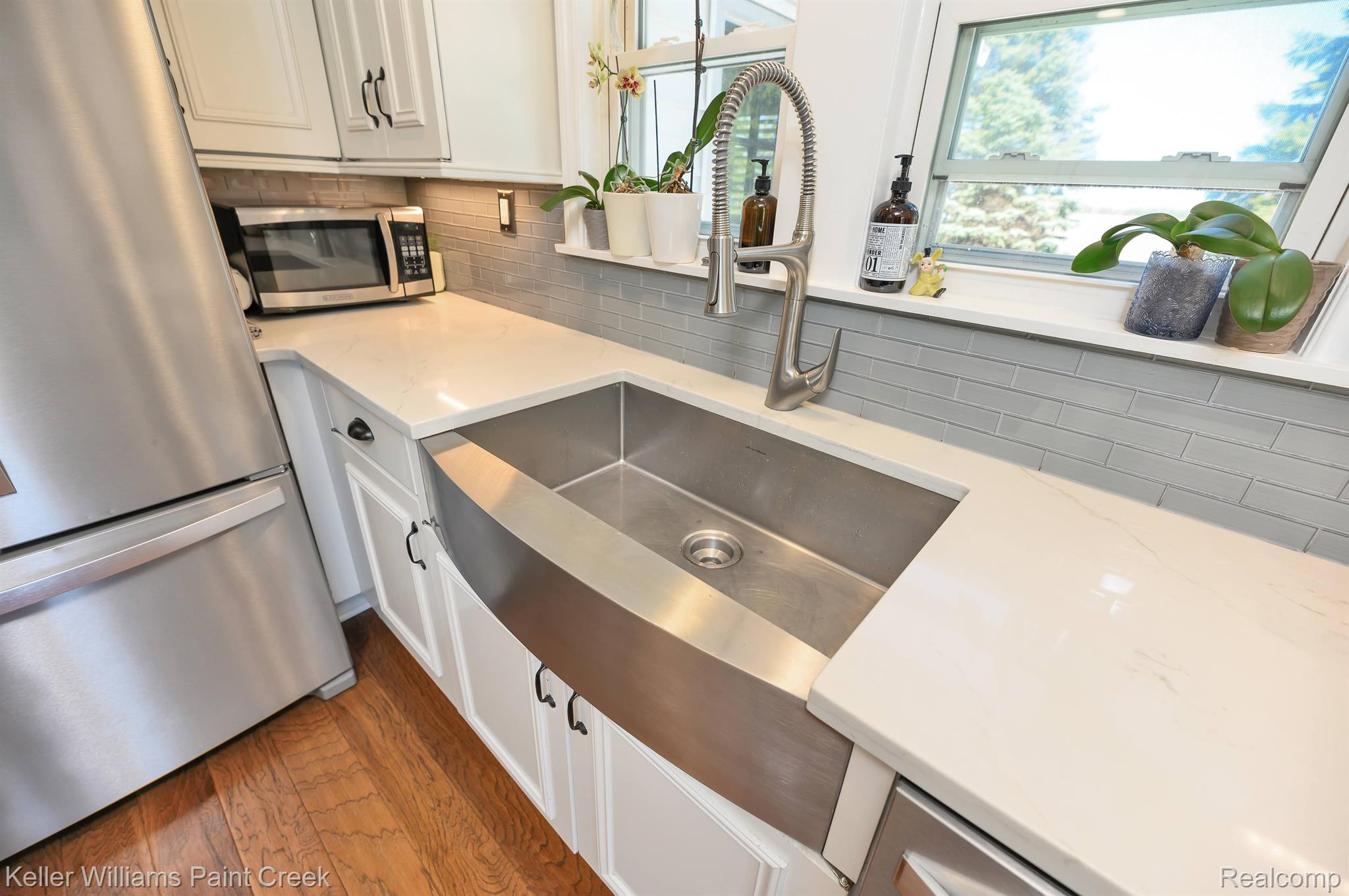 8791 Rattle Run Road Columbus, MI 48063 - Photo 65 of 99 Updated kitchenW/QUARTZ COUNTERTOPS/farmers Sink