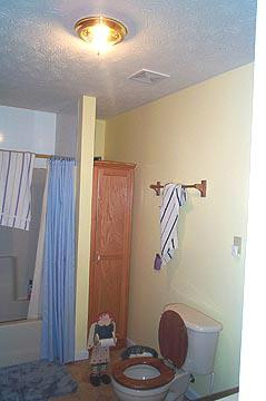 512 Hammonds Fork Road Mount Vernon, KY 40456 - Photo 6 of 12 BATHROOM