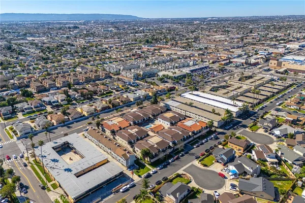 $515,000 | 1239 Rosecrans Avenue, Unit 11, Gardena, CA 90247