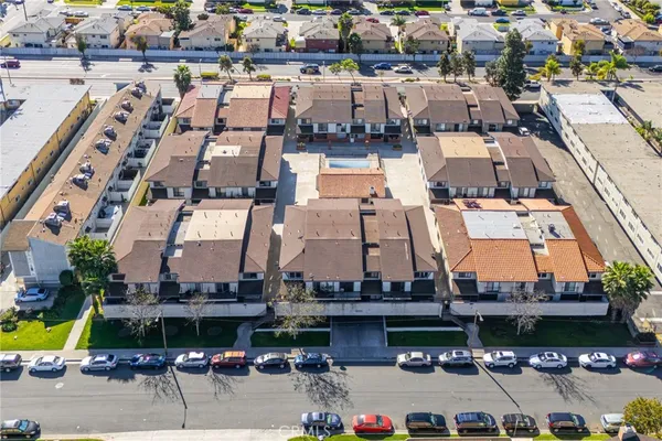 $515,000 | 1239 Rosecrans Avenue, Unit 11, Gardena, CA 90247