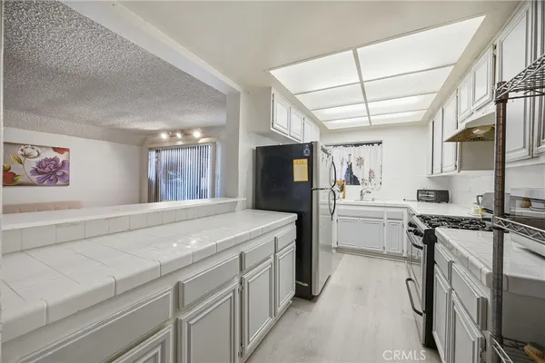 $515,000 | 1239 Rosecrans Avenue, Unit 11, Gardena, CA 90247