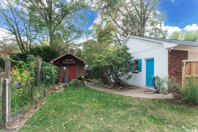 $735,000 | 9 Renda Place, Green Brook, NJ 08812