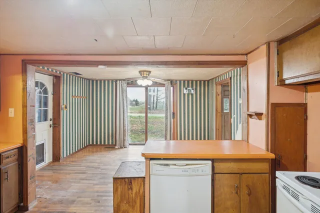 $124,900 | 26412 H Drive North, Albion, MI 49224