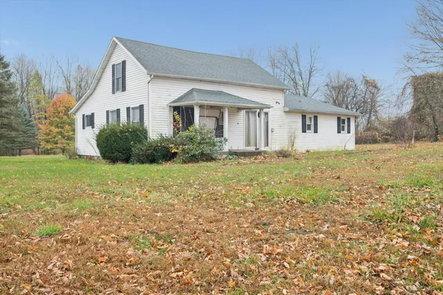 $124,900 | 26412 H Drive North, Albion, MI 49224