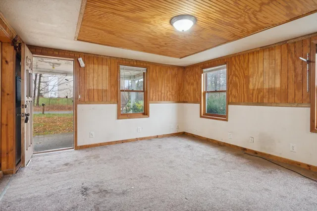 $124,900 | 26412 H Drive North, Albion, MI 49224