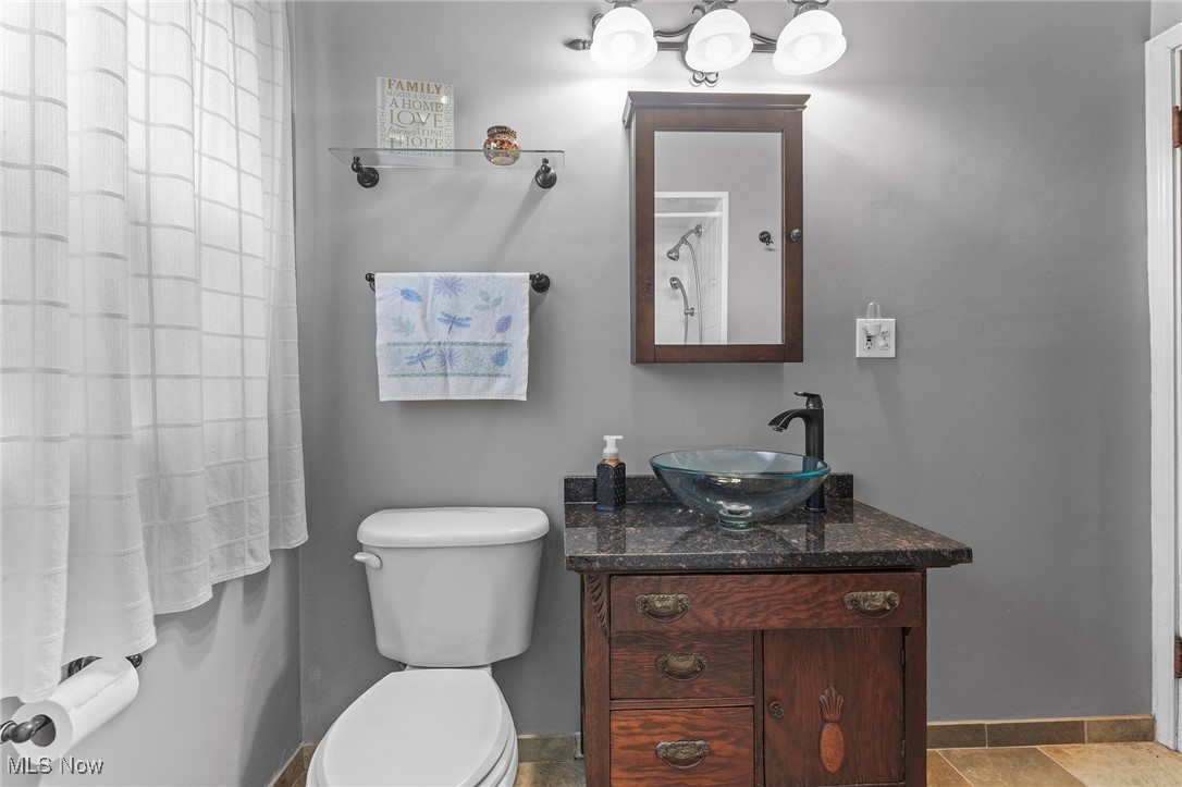 21555 Mastick Road Cleveland, OH 44126 - Photo 15 of 33