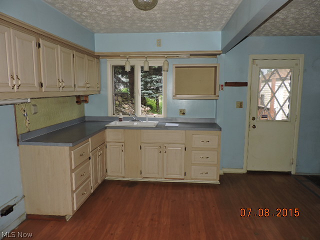 251 Jacobs Road Hubbard, OH 44425 - Photo 8 of 18