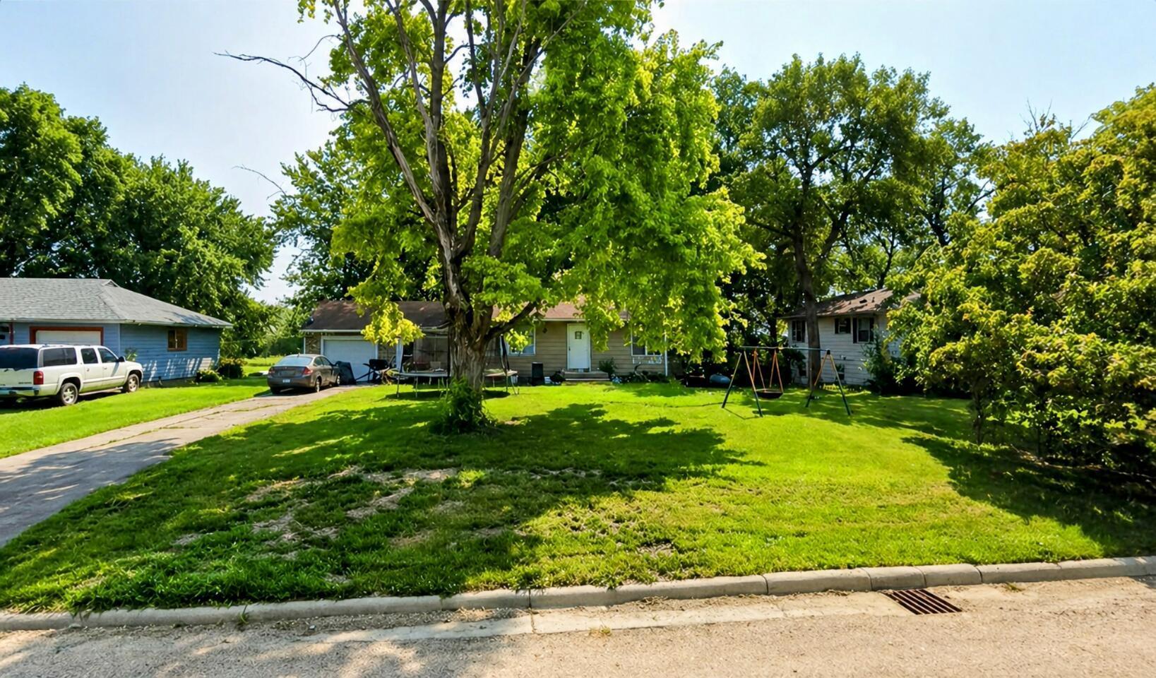 122 5th Street Clinton, MN 56225 - Photo 4 of 9