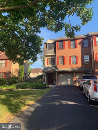 $305,000 | 352 Willow Turn, Mount Laurel, NJ 08054