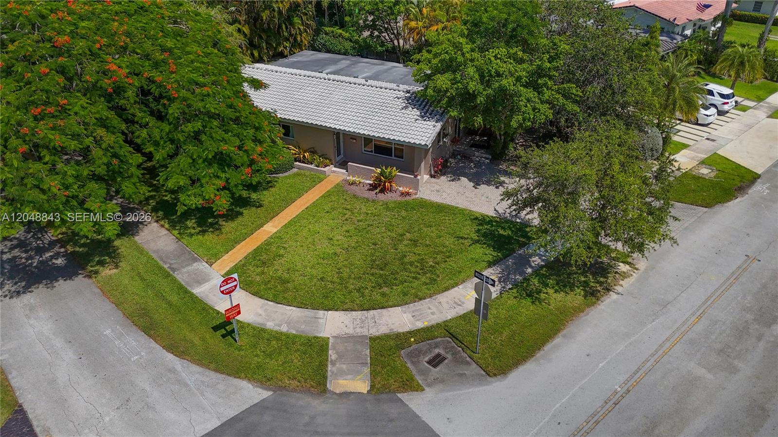 6325 Southwest 84th Street Miami, FL 33143 - Photo 30 of 33