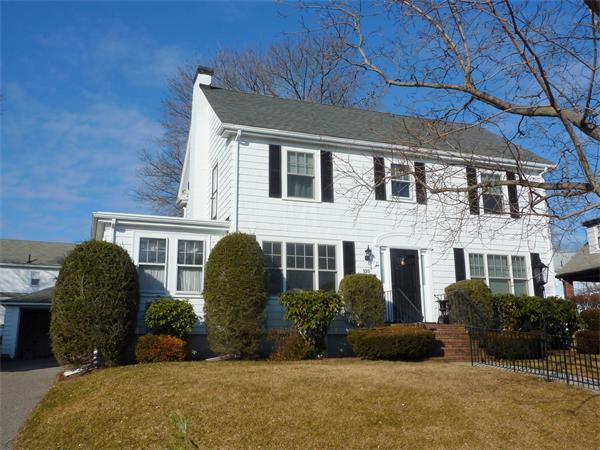 135 Watson Road Belmont, MA 02478 - Photo 1 of 16