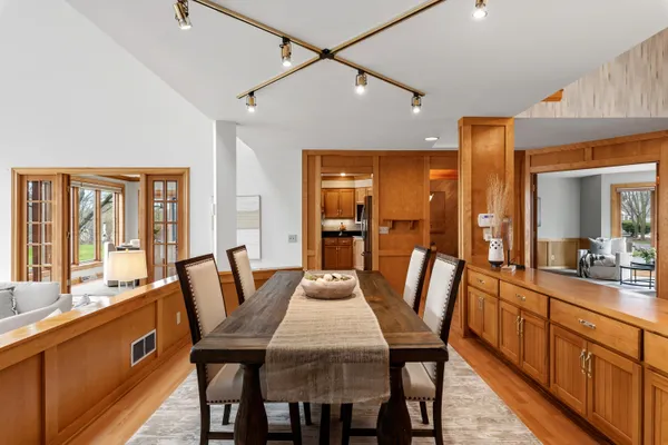 $900,000 | 702 West Haddonstone Place, Mequon, WI 53092