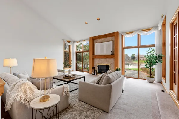 $900,000 | 702 West Haddonstone Place, Mequon, WI 53092