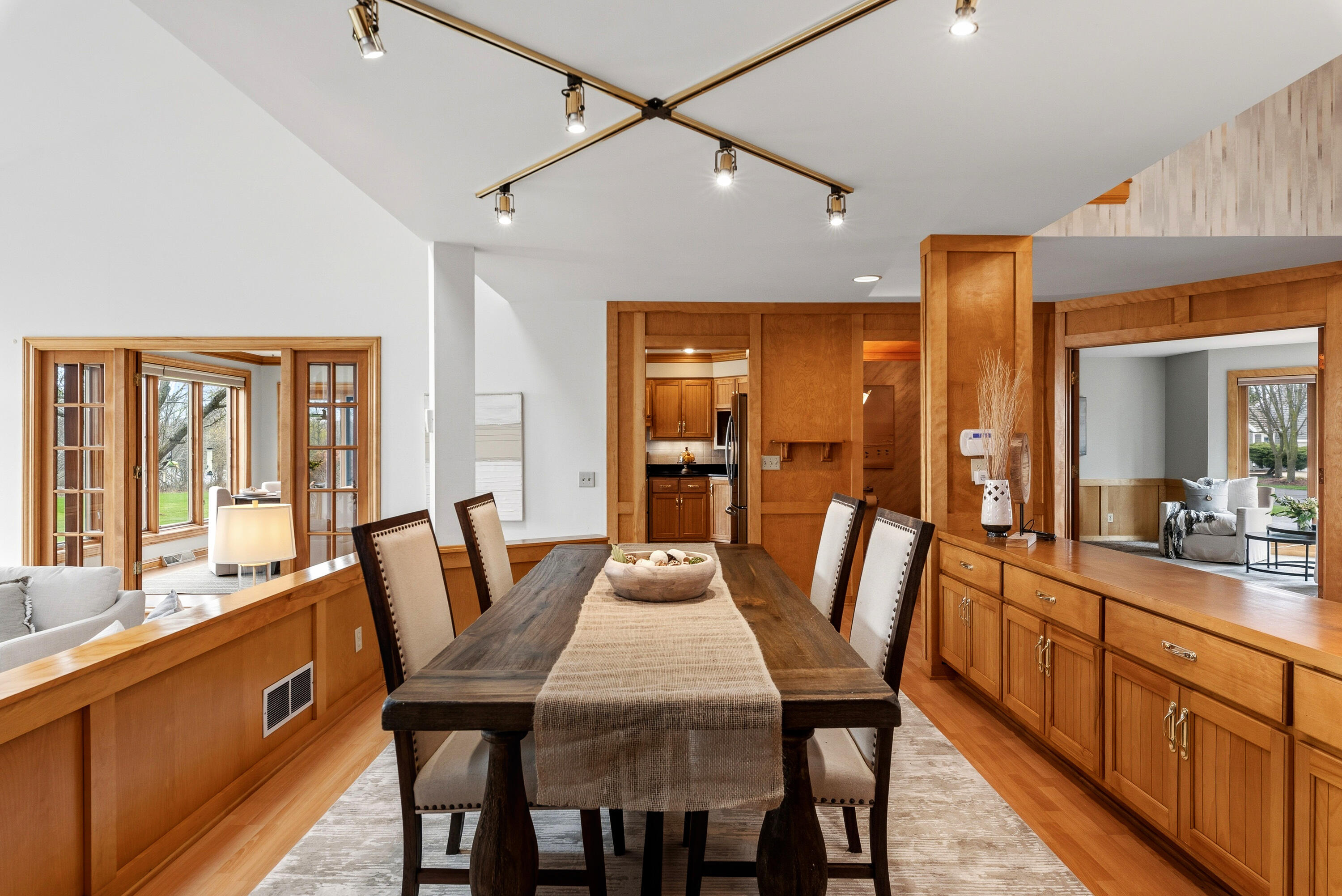 702 West Haddonstone Place Mequon, WI 53092 - Photo 12 of 49 Built-In Cabinetry
