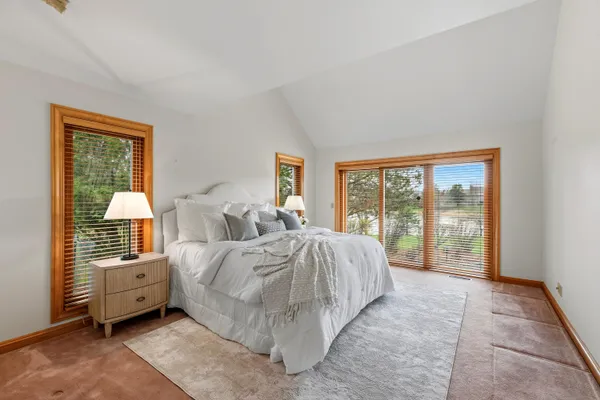 $900,000 | 702 West Haddonstone Place, Mequon, WI 53092