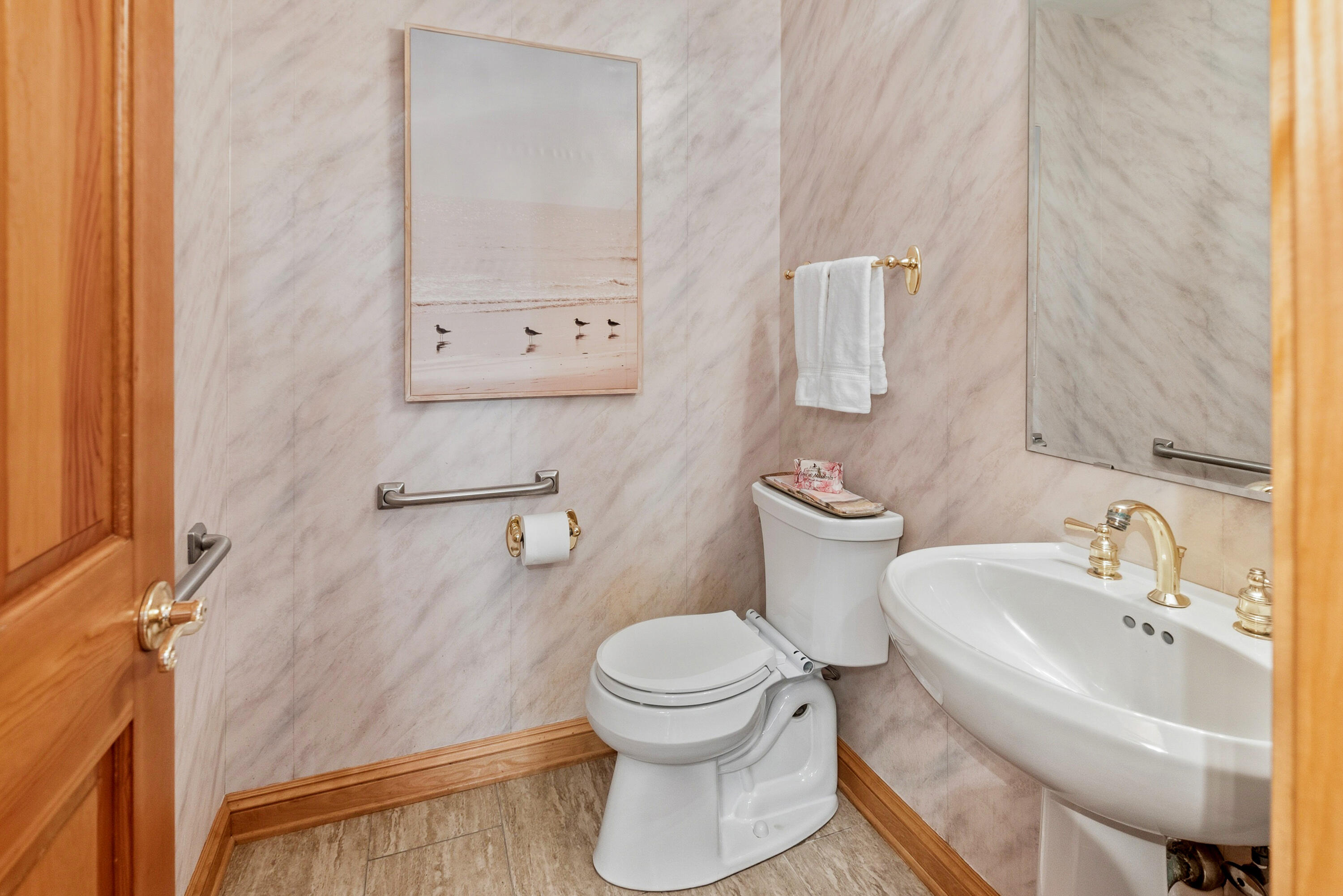 702 West Haddonstone Place Mequon, WI 53092 - Photo 29 of 49 Half Bath