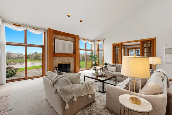 $900,000 | 702 West Haddonstone Place, Mequon, WI 53092