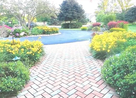 $900,000 | 702 West Haddonstone Place, Mequon, WI 53092