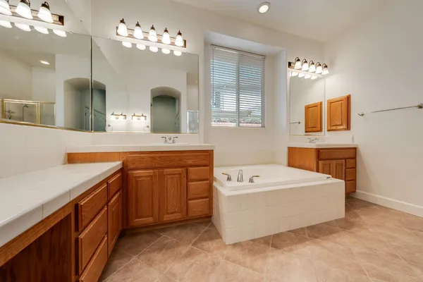 $888,000 | 231 Crenshaw Court, Granite Bay, CA 95746