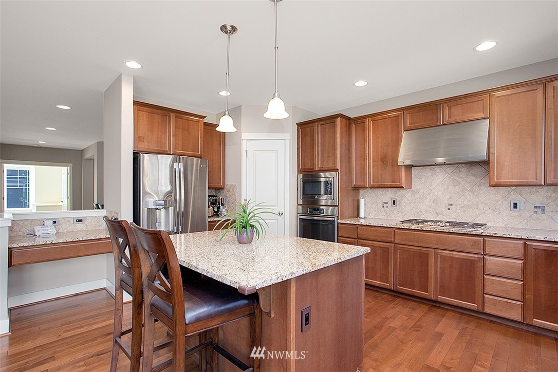 3711 221st Place Southeast Bothell, WA 98021 - Photo 3 of 25