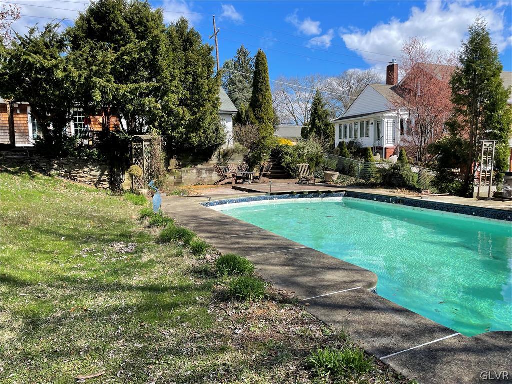 2030 Park Road Easton, PA 18045 - Photo 39 of 40 a front view of a house with garden