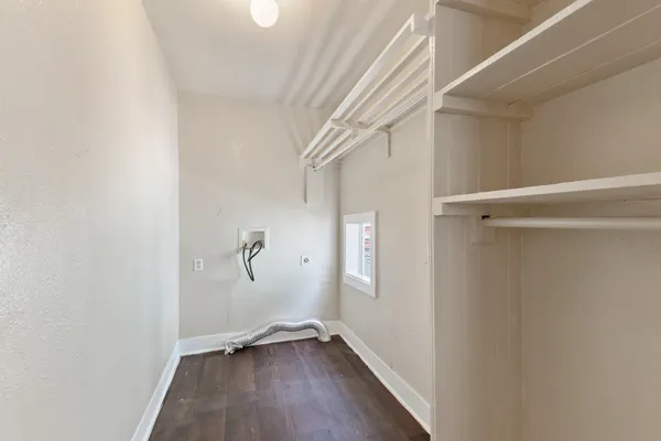 $1,475 | 4324 Avenue H, Galveston, TX 77550