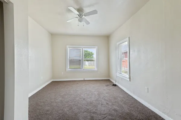 $1,475 | 4324 Avenue H, Galveston, TX 77550