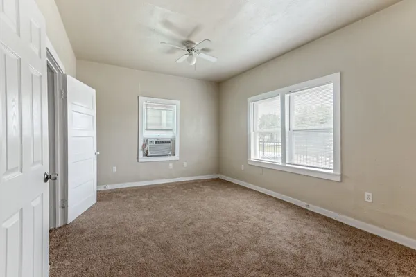 $1,475 | 4324 Avenue H, Galveston, TX 77550