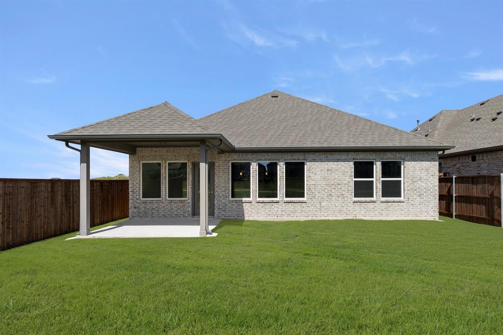 2436 Wheatfield Nook Road Royse City, TX 75189 - Photo 26 of 39 26. 2436 Wheatfield Nook - Back