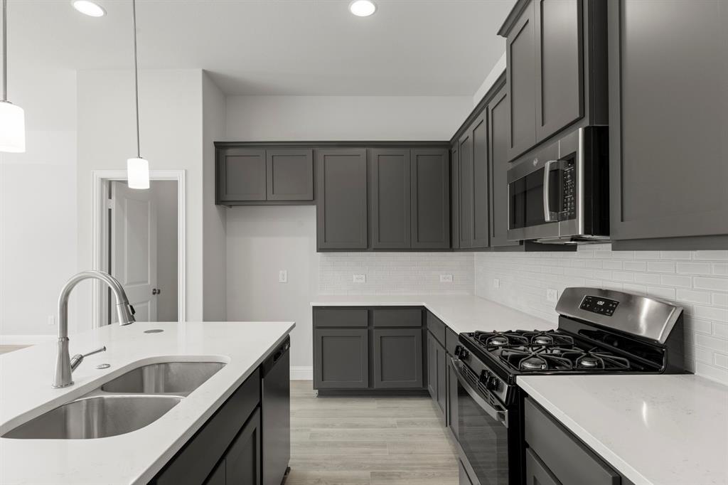 2436 Wheatfield Nook Road Royse City, TX 75189 - Photo 4 of 39 12. 2436 Wheatlfield Nook - Kitchen (4)