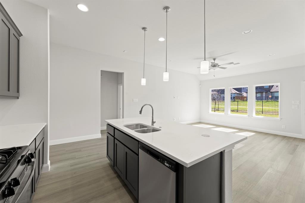 2436 Wheatfield Nook Road Royse City, TX 75189 - Photo 5 of 39 11. 2436 Wheatfield Nook - Kitchen (3)