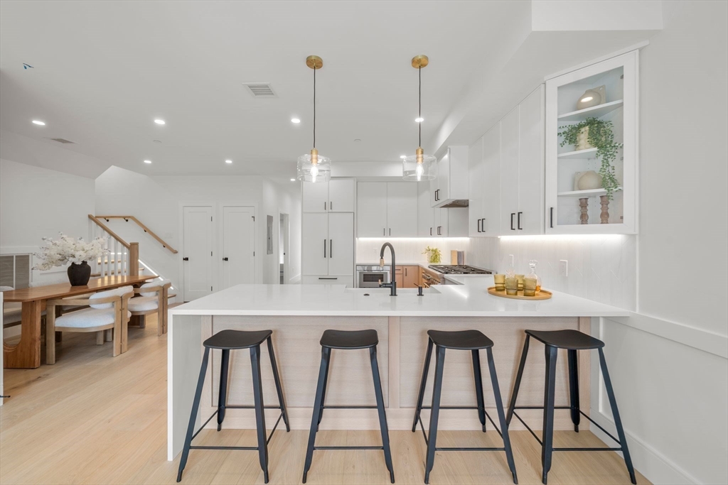 136 West 8th Street, Unit 3 Boston, MA 02127 - Photo 3 of 30