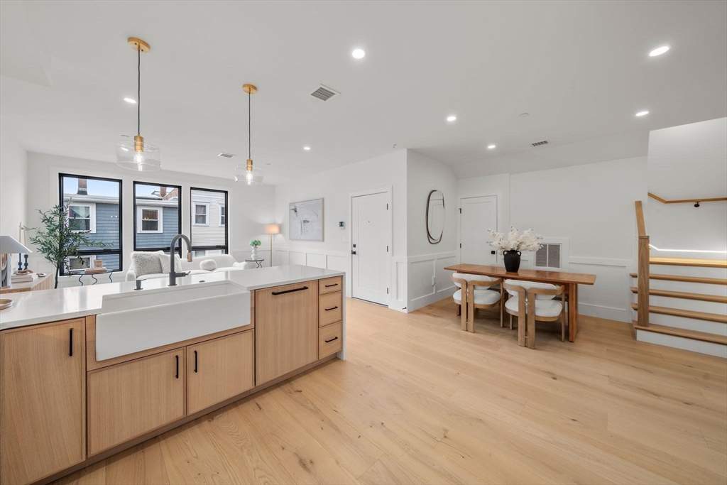 136 West 8th Street, Unit 3 Boston, MA 02127 - Photo 4 of 30