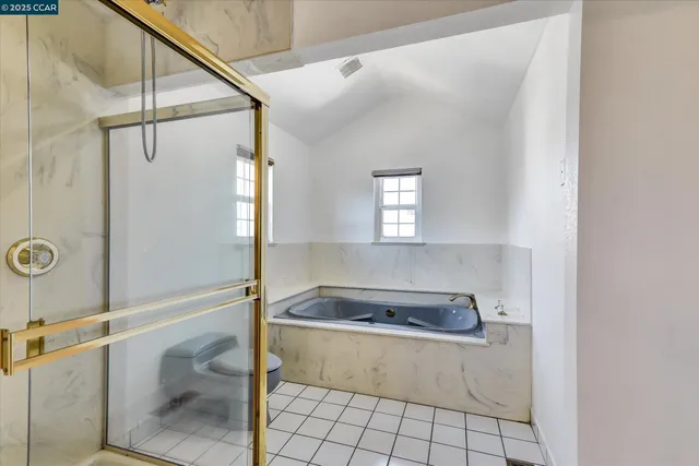 $895,000 | 1069 16th Street, Oakland, CA 94607