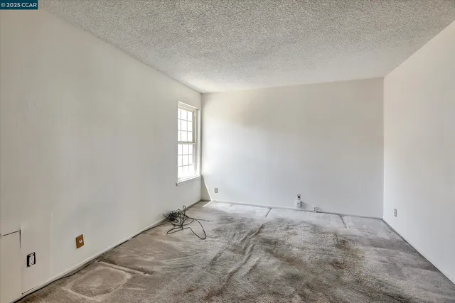 $895,000 | 1069 16th Street, Oakland, CA 94607