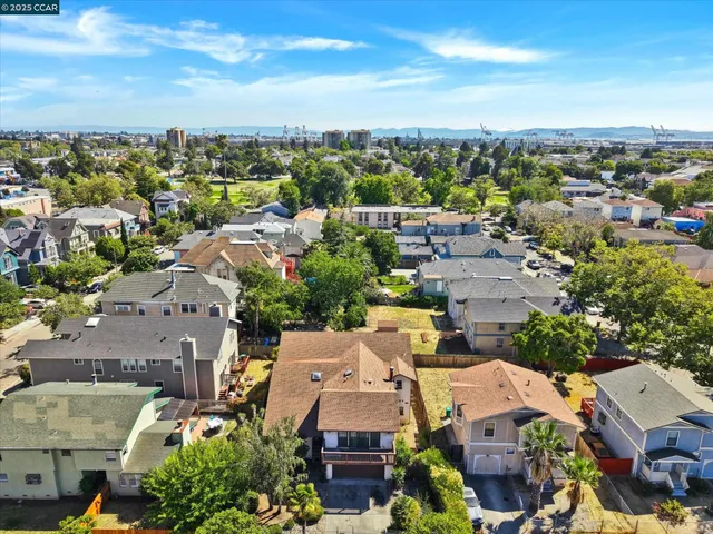 $895,000 | 1069 16th Street, Oakland, CA 94607