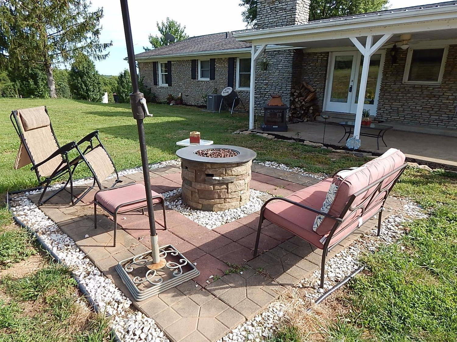 1450 Cole Road Winchester, KY 40391 - Photo 12 of 89 Another place to gather around a fire. S