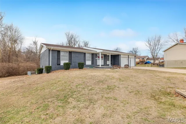 $270,000 | 5000 Cavalier Court, Godfrey, IL 62035