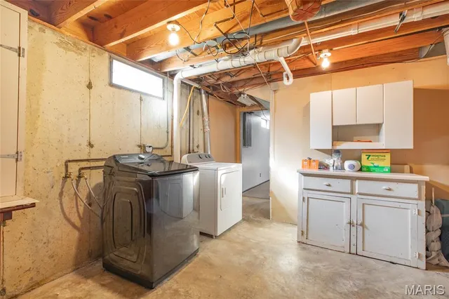 $270,000 | 5000 Cavalier Court, Godfrey, IL 62035