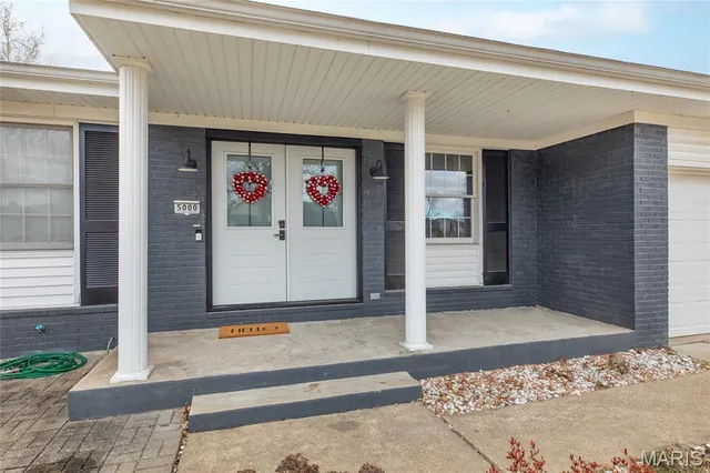 $270,000 | 5000 Cavalier Court, Godfrey, IL 62035