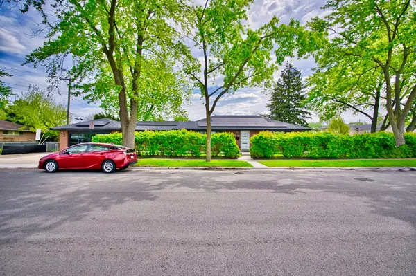 $599,000 | 7135 Laramie Avenue, Skokie, IL 60077