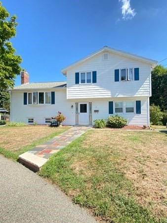 2 Gallows Hill Road Salem, MA 01970 - Photo 1 of 33 Gallery Image 1