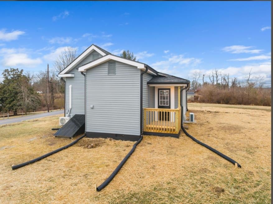 2895 Mt Olivet Road Pulaski, VA 24301 - Photo 11 of 37 Gallery Image 11