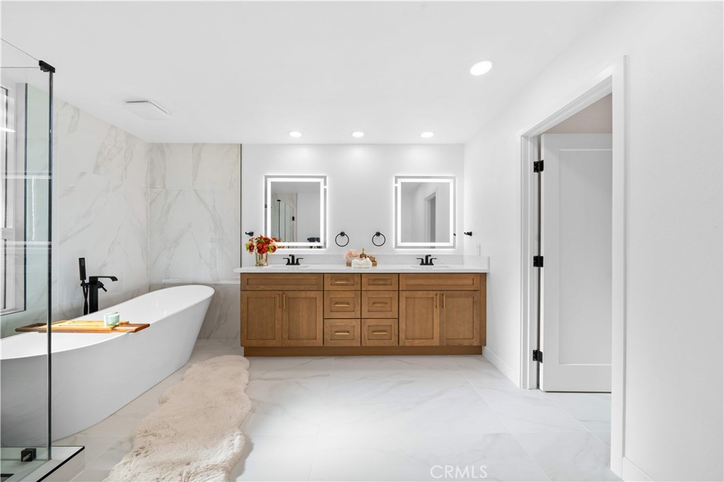 16 Rustling Wind, Unit 8 Irvine, CA 92612 - Photo 28 of 47