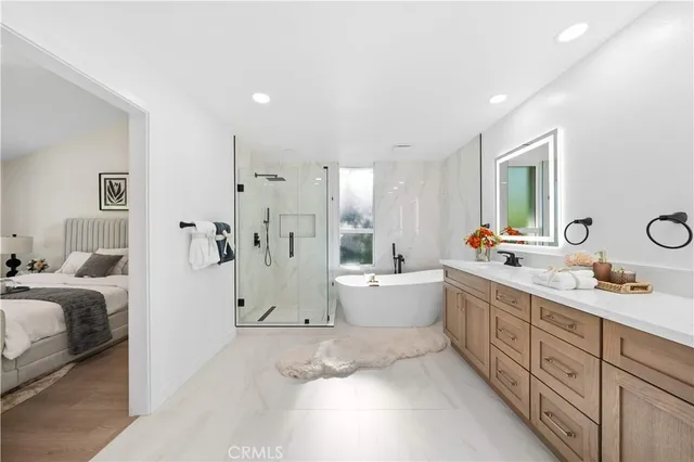 $1,980,000 | 16 Rustling Wind, Unit 8, Irvine, CA 92612